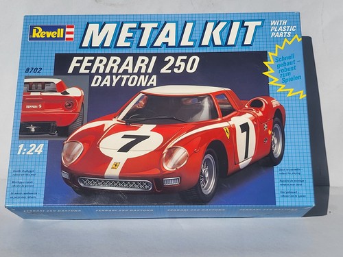 Diecast metal model 1:24 Revell METAL FERRARI 250 LE MANS mint in box. - Picture 10 of 12