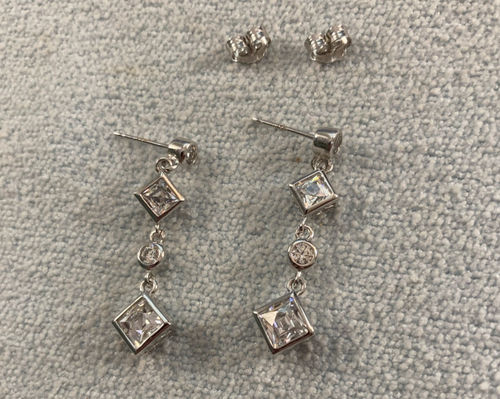 Pendientes colgantes TYCOON .925 de plata de ley con diamantes simulados corte princesa - Imagen 12 de 16