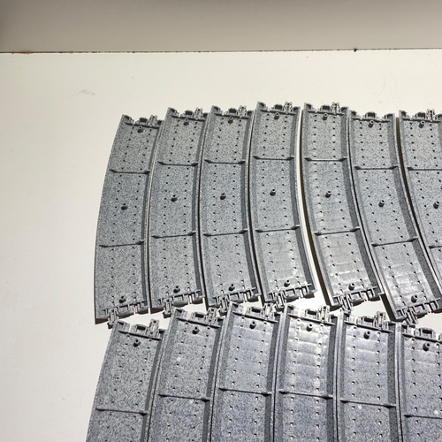 Kato Lot of 25 #2-270 HO Scale Unitrack R490-22.5" Radius Curves No Boxes - Picture 9 of 10