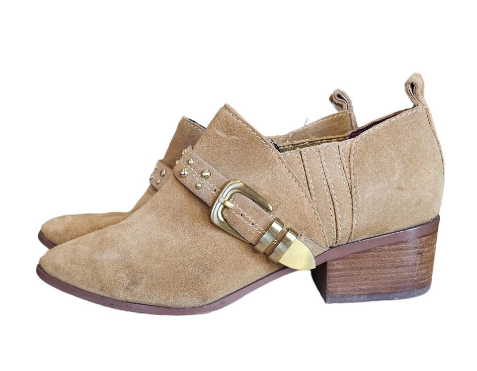 BCBGeneration Loela Suede Stud Embellished Western Ankle Boot Size 9.5 Wheat - Image 2 of 4