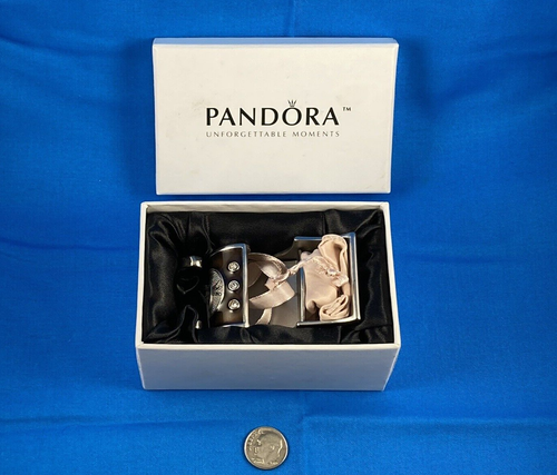 2010 PANDORA UNFORGETTABLE MOMENTS SANTA SLEIGH ORNAMENT 3RD IN A SERIES ORG BOX - Picture 2 of 10