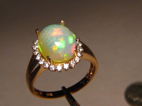 2.75 ct. Welo opal & diamond ring , solid 14k gold - Picture 5 of 10