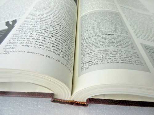 8 Encyclopedia Britannica Book of the Year Yearbook of Science Future 1972-1979 - Picture 8 of 8