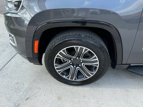 2023 Jeep Wagoneer L Series II 4x4 4dr SUV - Picture 13 of 29