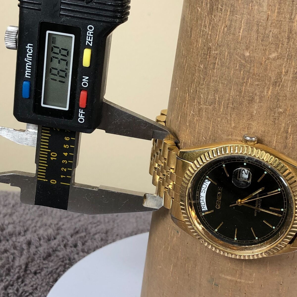 VTG Geneve Men President Day Date Gold Tone Stainless Steel VTG Geneve Men President Day Date Gold Tone Stainless Steel