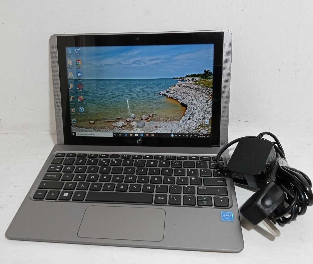 HP Pavilion x2 Detachable Touchscreen 2in1 Laptop/Tablet 10.1" - Picture 4 of 11
