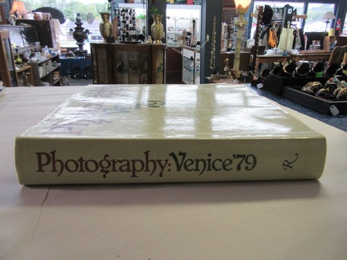 PHOTOGRAPHY: VENICE '79 by Rizzoli New York Hard Cover, DJ - Foto 9 di 11