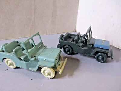 1/43 LOT DE 2 JEEP EN PLASTIQUE JOUET DE BAZAR BONUX CLE - Photo 1/4