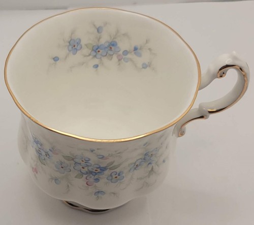 Paragon England Petit Fleurs Teacup & Saucer Blue White Flowers - Picture 3 of 12