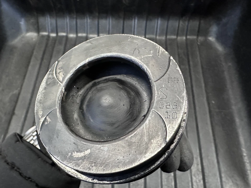 INFINITI FX30 M30 EX30 QX70 Piston with connecting rod 3.0 Diesel 175kw 2011 - Image 3 of 4