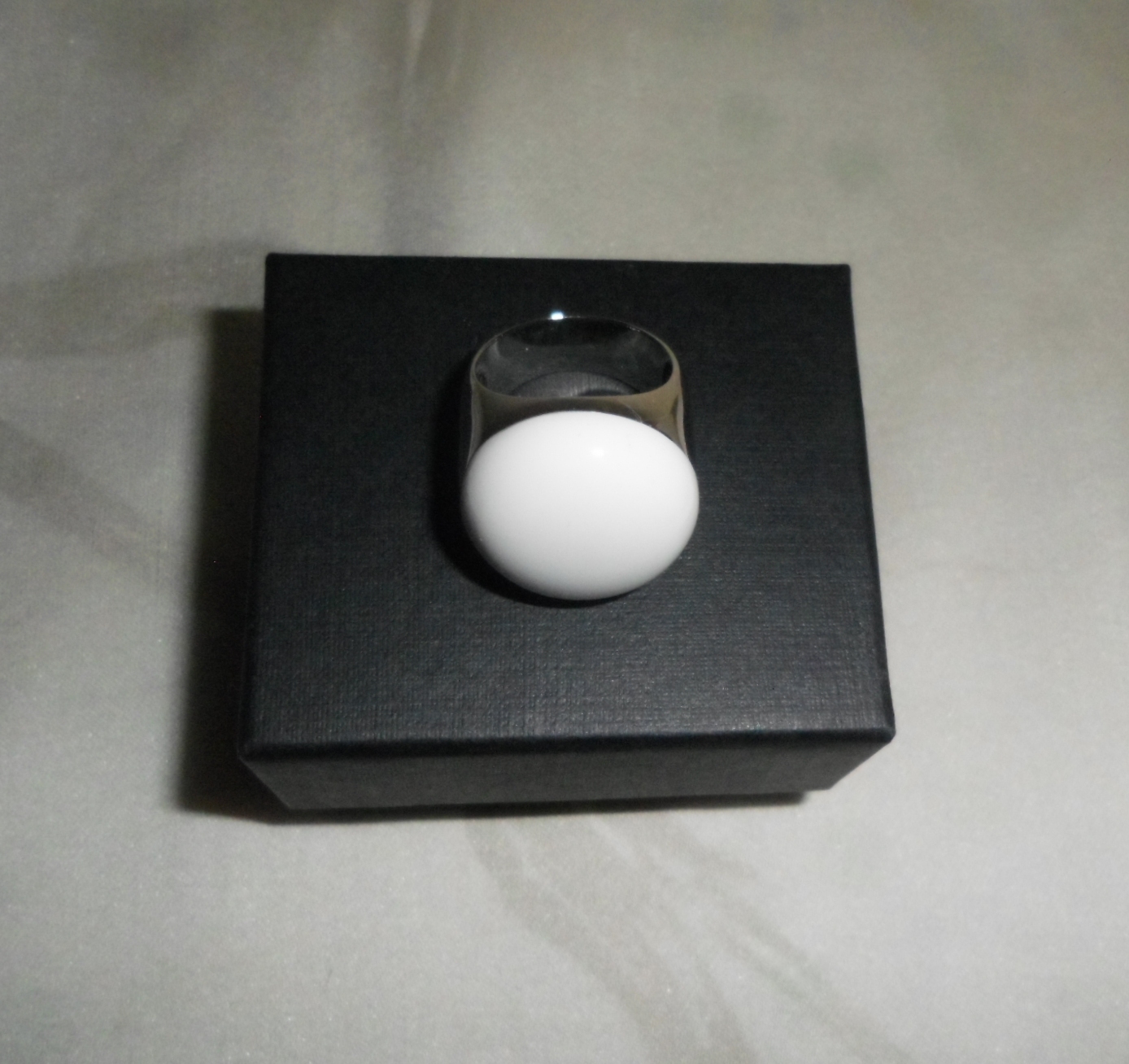 Bague agate blanche femme argent 925 rhodié taille 51, bijou fin et moderne