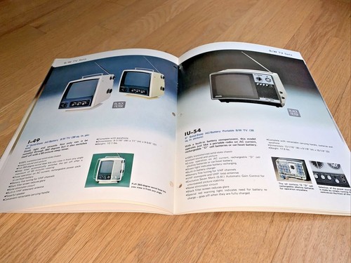 Vintage HITACHI TELEVISION RECEIVERS CATALOG.35 Pages with Great Photos - Picture 8 of 12