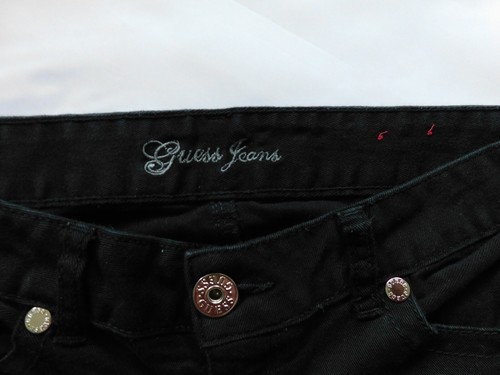 Guess Gr. 31 Low Rise Skinny Caprihose Crop schwarz Jeans Nieten Seitenschlitz Goth Metal - Bild 5 von 6