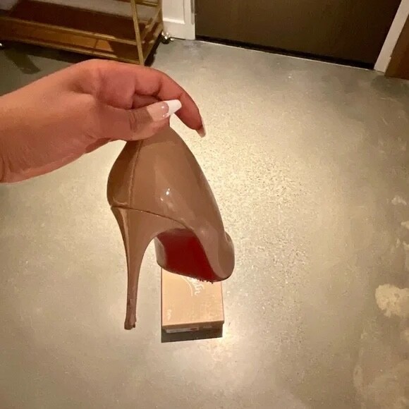 pigalle follies nude