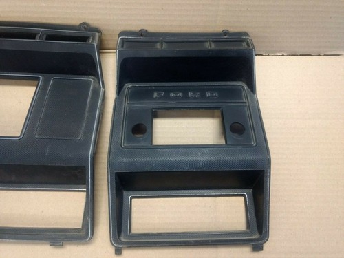 80-86 FORD TACHOMETER TRUCK BRONCO GAUGE INSTRUMENT CLUSTER BEZEL RADIO - Picture 3 of 4