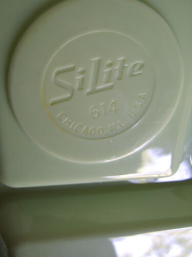 SiLite 614 School Lunch Divided Trays - Lot of 4 - Seafoam Green - Melamine - Picture 7 of 7