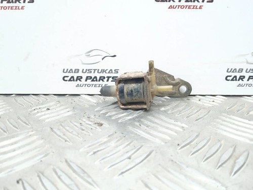 Volkswagen Golf II 1989 55kW Turbolader Druckwandler Magnetventil UST106632