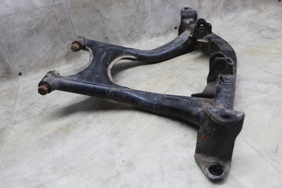 Brazo oscilante delantero 92-01 Yamaha Badger 80 OEM 3 GB-23570-00-33 Foto 3 de 4