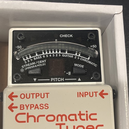 BOSS TU-3 Chromatic Tuner NOS - Picture 3 of 7