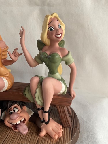 Walt Disney WDCC Die Schöne und das Biest "Sitting Pretty" Taverne Girls - Bild 5 von 16