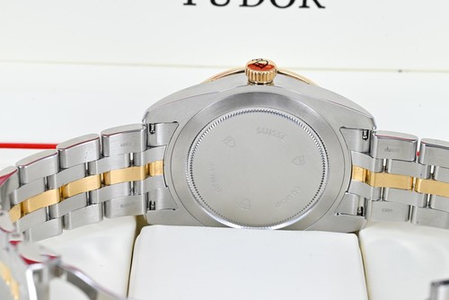 Tudor Glamour Double Date 42mm Wristwatch Diamond Dial Ref 57003 B & P 2014 - Picture 9 of 17