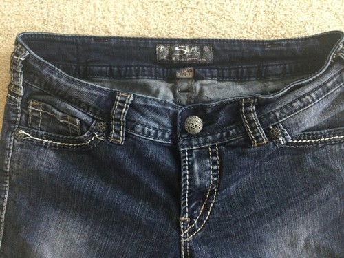 SILVER JEANS WOMEN/JUNIOR SUKI BLUE DARK WASH DENIM CAPRIS SIZE W30 - Picture 12 of 16