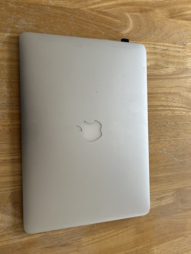 MacBook Air Mitte 2013, 4GB Ram, 128GB SSD, Model A1466 - Bild 9 von 10
