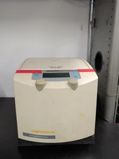 BECKMAN COULTER 367160 Microfuge 18 Centrifuge with F241.5P Rotor