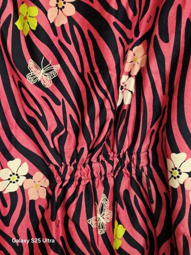 Koi Scrub Top- Size L - Picture 5 of 5