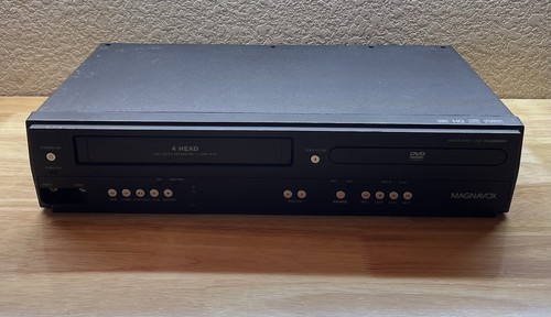 Magnavox DV220MW9 VCR DVD Recorder Combo VHS Player NO REMOTE Tested Working