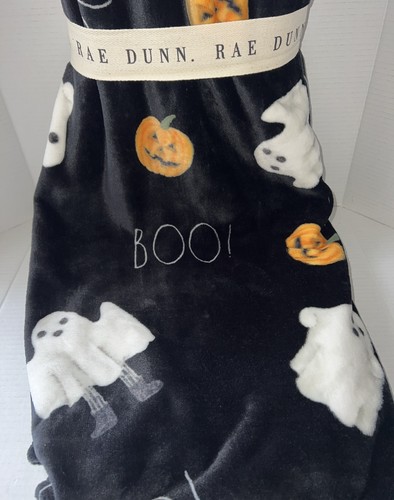 Rae Dunn Halloween Black Boo Ghost Pumpkin Throw Plush Blanket Soft 50x70 NEW - Picture 2 of 3