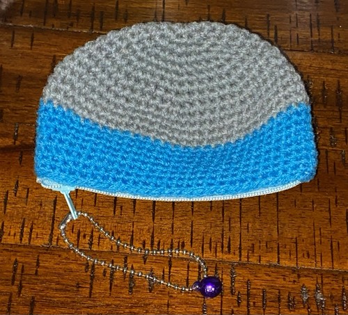 Crochet Coin Pouch Bag NEW Zip Close Hat Shaped With Orange Flower Blue & Gray - Picture 2 of 2
