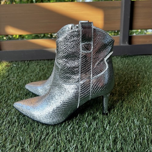 New GUESS Wurlie Western Stiletto Heeled Metallic Snakeskin Bootie, Size 5.5 - Picture 3 of 13