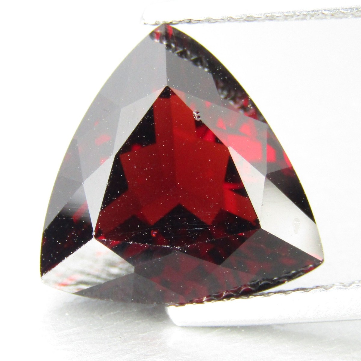 6.80Cts Natural Delightful Gem Red Color Almandaine Garnet 12mm