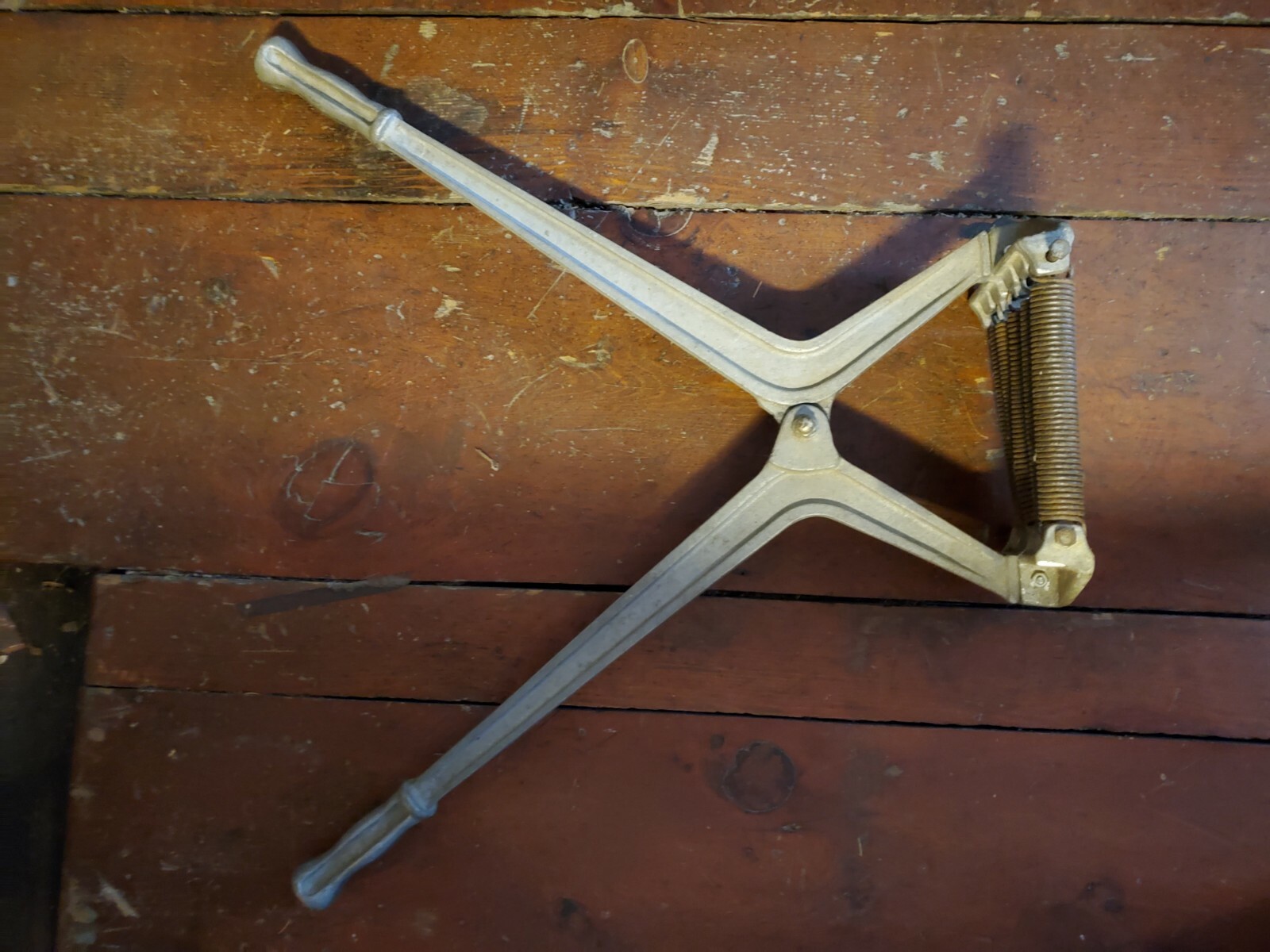 Vintage York Barbell Krusher Spring Crusher Old Strongman Antique IRON HISTORY Vintage York Barbell Krusher Spring Crusher Old Strongman Antique IRON HISTORY