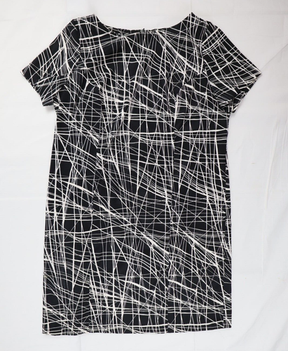 Dressbarn Women's Plus Size 16W Short Sleeve Mini Dress Black White Lines - Picture 1 of 12