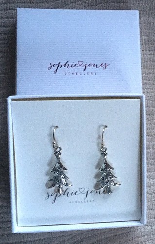 SOPHIE JONES SILVER PLATED EARRINGS WITH XMAS TREE DESIGN ~ 1” HIGH ~ NEW IN BOX - Picture 6 of 6