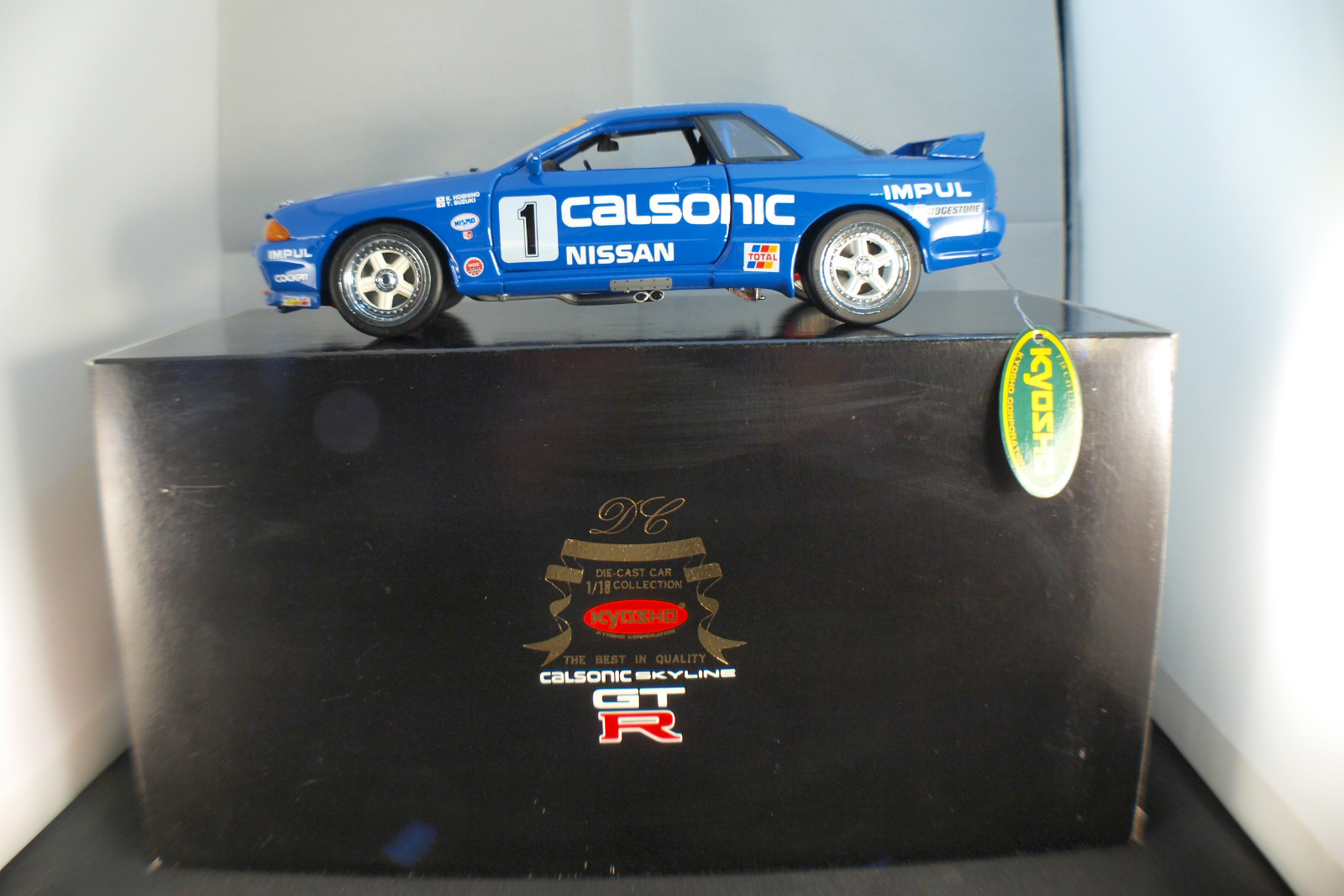 Kyosho 7002.12000 Calsonic Nissan Skyline Gt R 1 18 Nuevo en Caja Caja MIB Kyosho 7002.12000 Calsonic Nissan Skyline Gt R 1 18 Nuevo en Caja Caja MIB