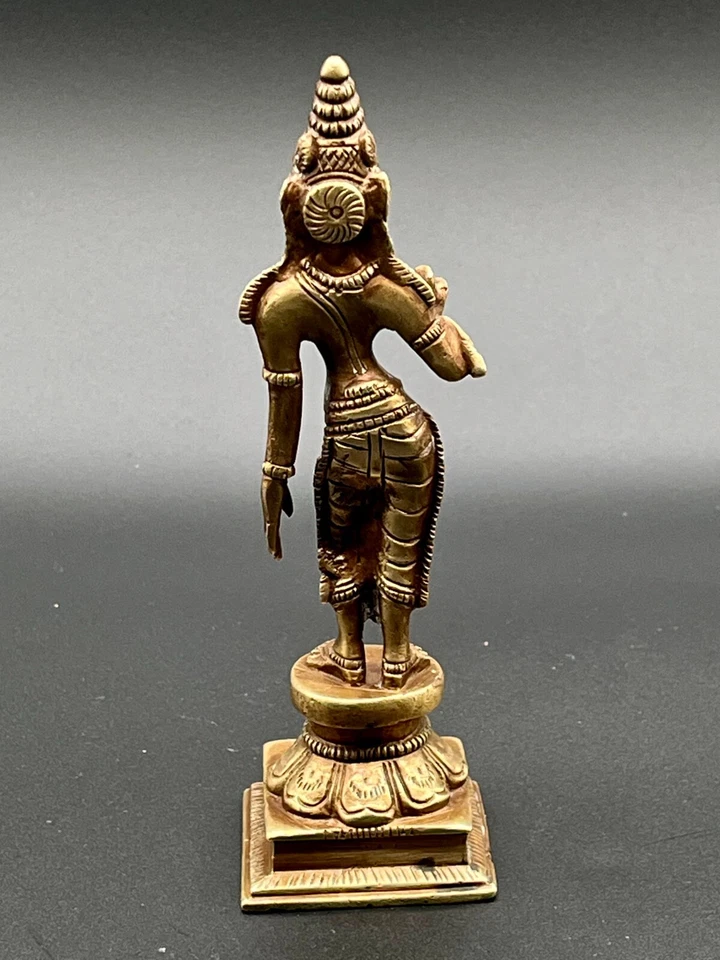 Hindu Goddess Parvati Statue on lotus base. Antique Hand Sculpted Bronze - Image 2 of 4