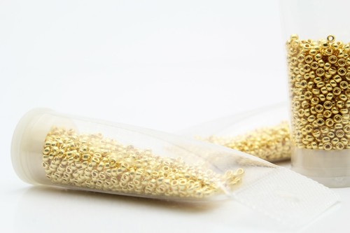 Miyuki Round Rocailles 11/0 Duracoat Galvanize 24KT Gold Seed Bead RR-191 - Picture 2 of 2