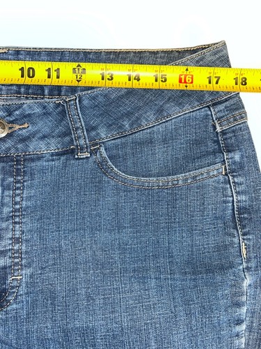 Riders by Lee Women's Mid Rise Cuffed Capri Blue Jeans Vintage Size 14M Stretch - Picture 6 of 11