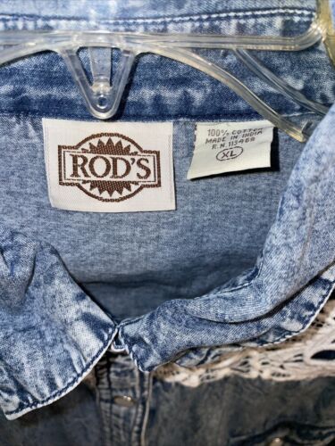 Rod’s Western Shirt Womens Size XL Blue White Lace Rodeo Missing 2 Snaps - Picture 2 of 13