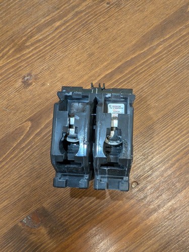 Interruttore Quadrato D 50 Amp 2 Poli Homeline Standard Trip Residenziale Nero - Foto 6 di 8