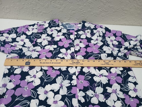 Strictly Scrubs Stretch Purple -Long sleave with front pockets -Women's Med. NEW - Picture 9 of 13