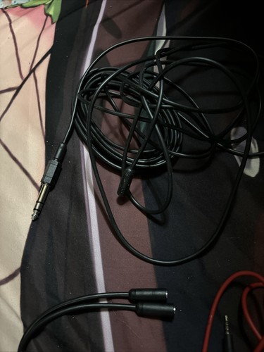 Beats Studio Noise Cancelling Over-the-Ear Headphones - Black With Cords Case - Picture 9 of 10