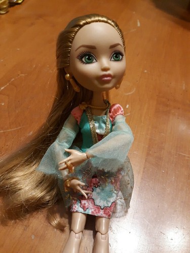 Mattel Ever After High Primo Capitolo Ashlynn Ella Bambola 2012 Occhi Verdi