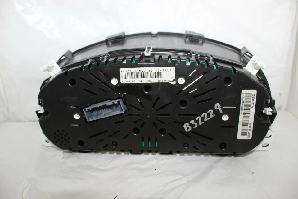 Speedometer Instrument Cluster Dash Panel Gauges 2013 Suzuki SX4 46,416 Miles - Image 4 of 4