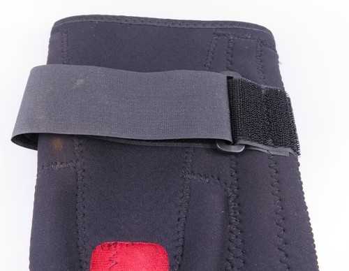 BELL-HORN Pro Style Stabilized Knee Brace with Horseshoe Buttress Small Black - Picture 2 of 11
