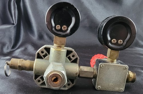 Lot of 2 Pressure 0-200 Gauges Untested & Robinair 14476 Refrigerant Charging - Picture 8 of 15