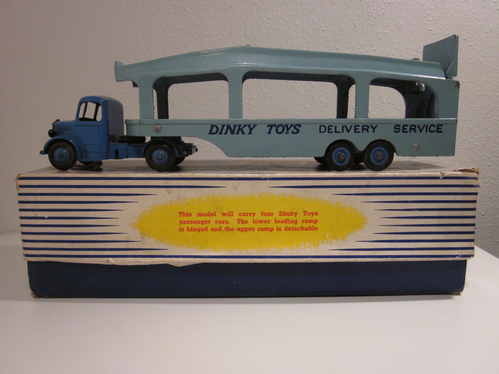 Dinky Supertoys 982 - Bedford Pullmore Car Transporter with ramp Dinky Supertoys 982 - Bedford Pullmore Car Transporter with ramp
